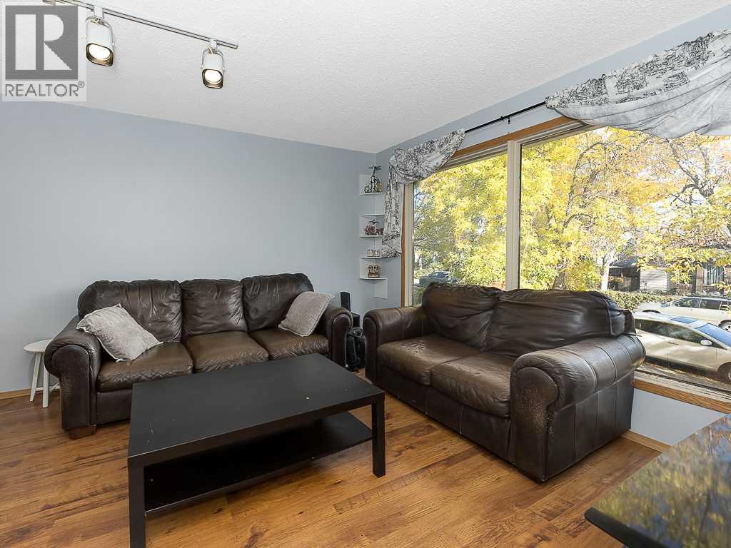 147 Berwick Way Nw, Calgary, Alberta  T3K 1B8 - Photo 6 - A2265034