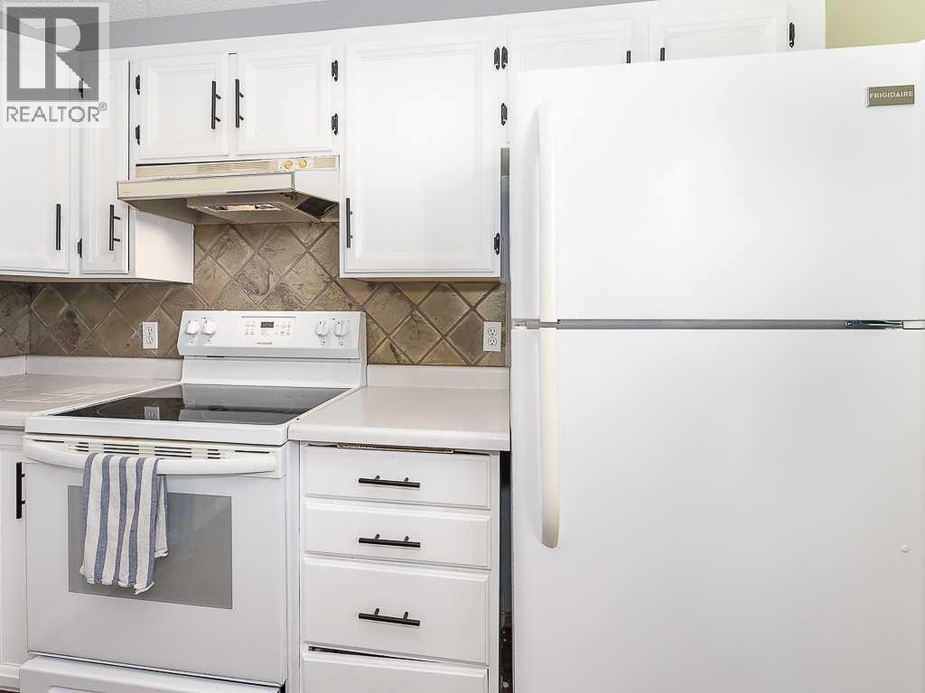 147 Berwick Way Nw, Calgary, Alberta  T3K 1B8 - Photo 13 - A2265034