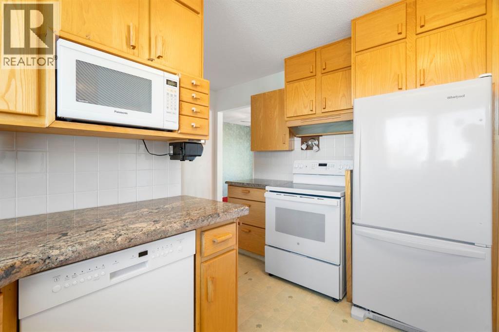 24064 Meadow Drive, Rural Rocky View County, Alberta  T3R 1A7 - Photo 7 - A2264499