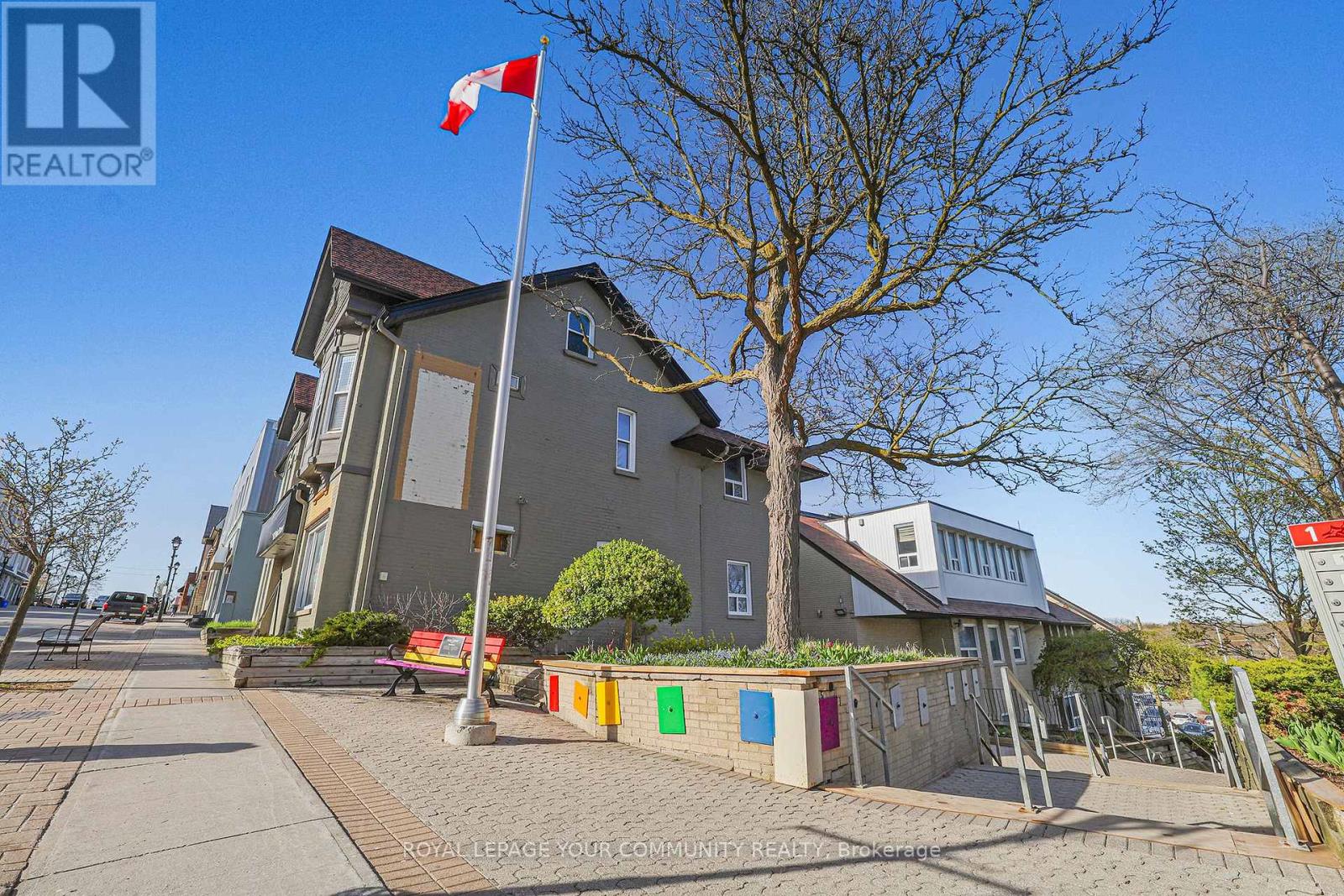 171 Main Street S, Newmarket, Ontario  L3Y 3Y9 - Photo 4 - N8281730