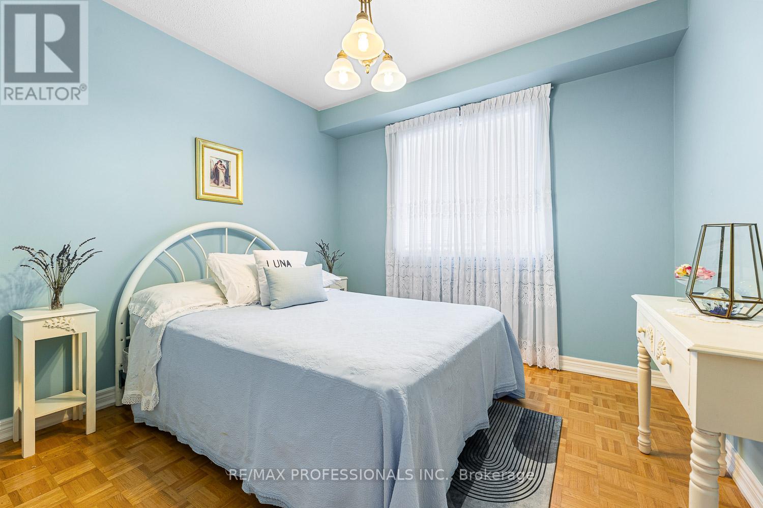 11 Riverwood Terrace, Caledon, Ontario  L7E 1S2 - Photo 13 - W12214555
