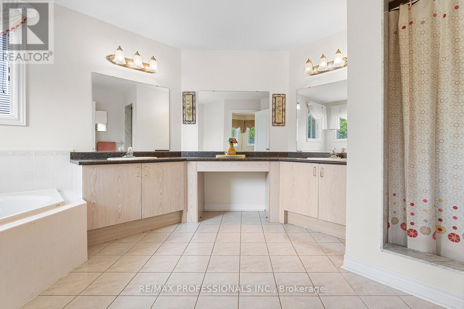11 Riverwood Terrace, Caledon, Ontario  L7E 1S2 - Photo 27 - W12214555