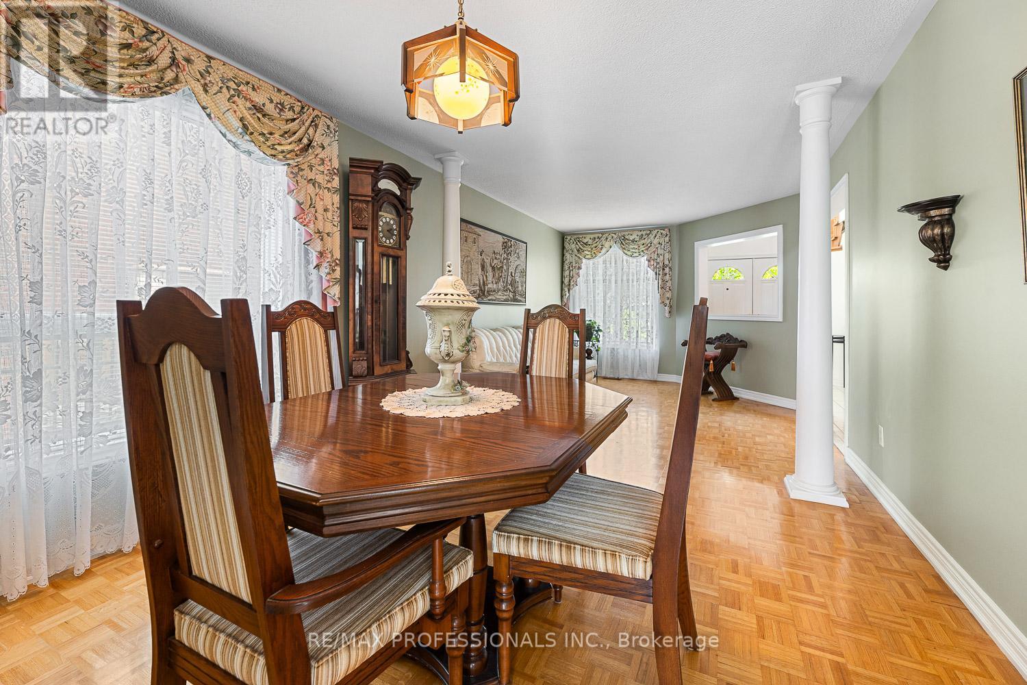 11 Riverwood Terrace, Caledon, Ontario  L7E 1S2 - Photo 7 - W12214555