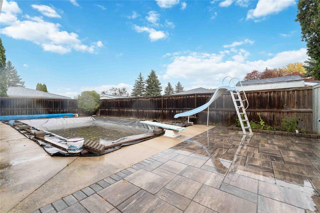 17 Carnaby Place, Winnipeg, Manitoba  R2J 3B9 - Photo 30 - 202526987