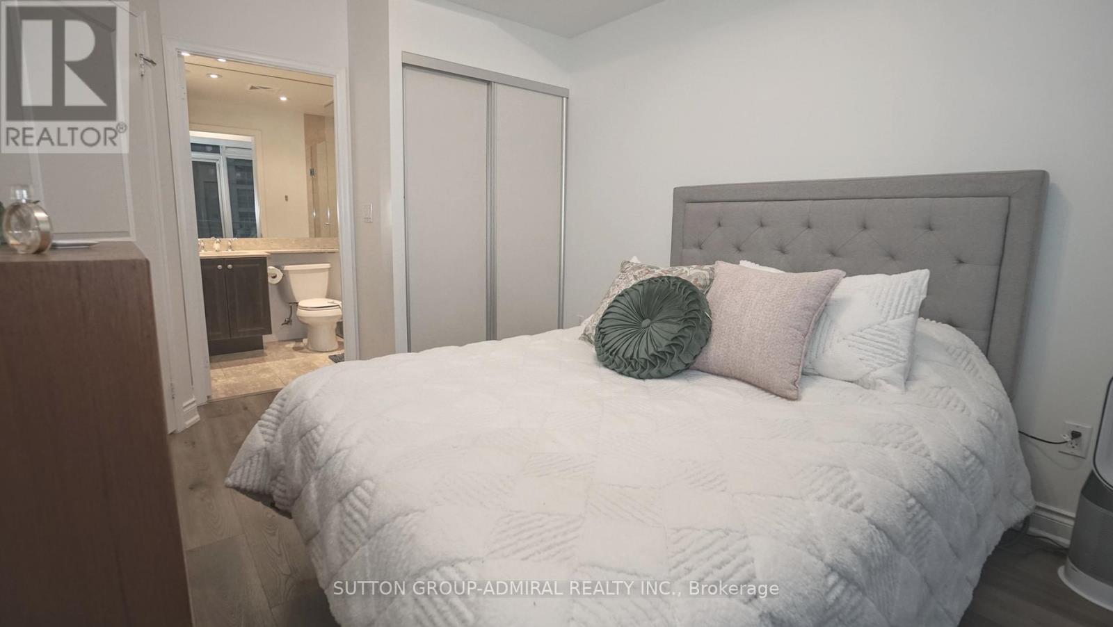 702 - 21 Grand Magazine Street, Toronto, Ontario  M5V 1B5 - Photo 25 - C12475202