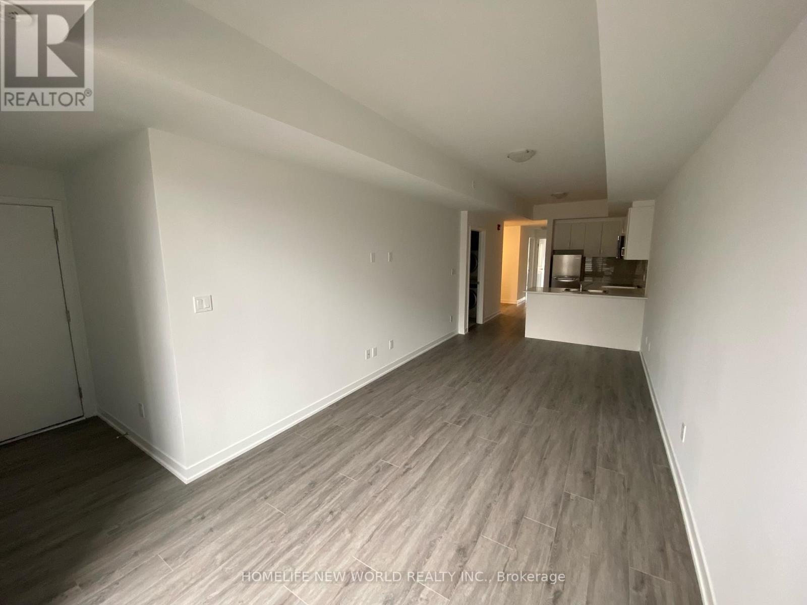 6 - 14 Marquette Avenue, Toronto, Ontario  M6A 0E1 - Photo 5 - C12475206