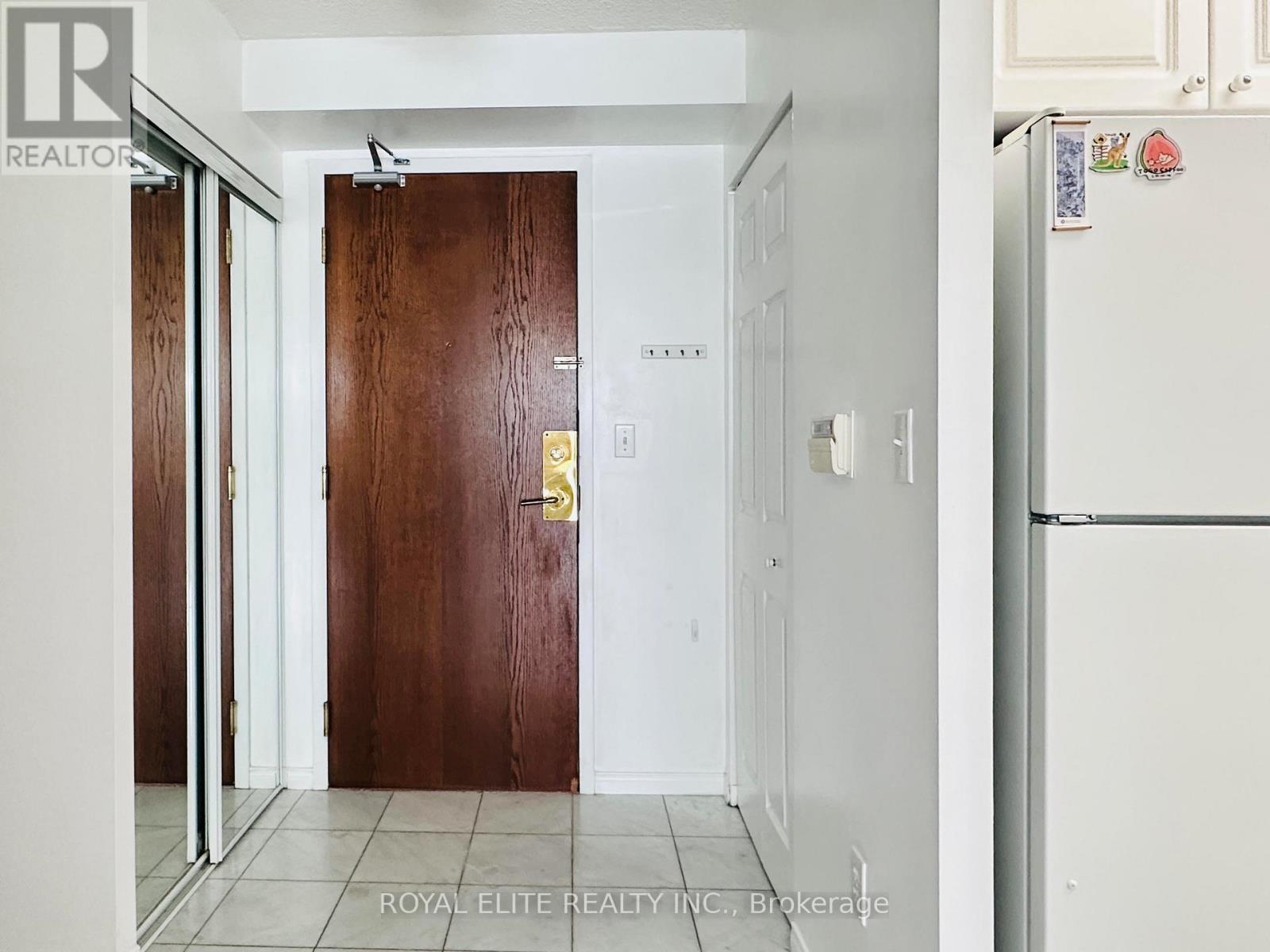 2001 - 1 Pemberton Avenue, Toronto, Ontario  M2M 4L9 - Photo 2 - C12475212