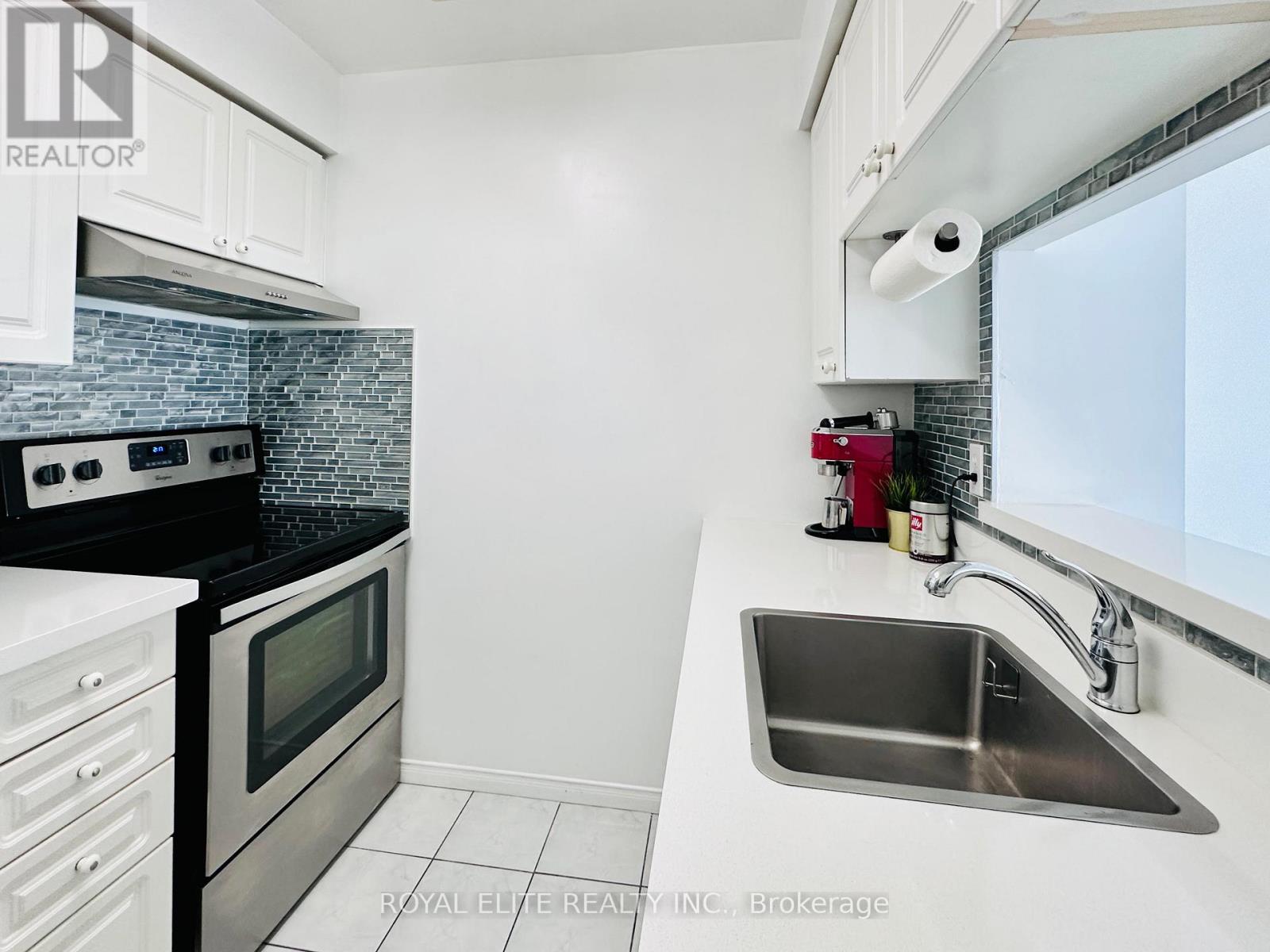 2001 - 1 Pemberton Avenue, Toronto, Ontario  M2M 4L9 - Photo 5 - C12475212
