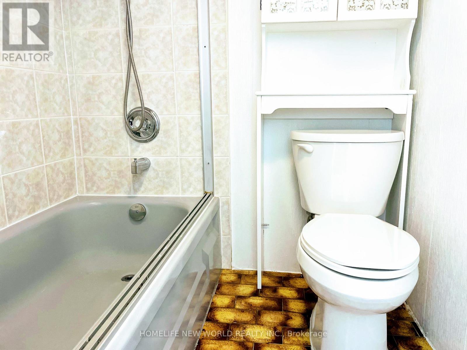 58 Marathon Crescent, Toronto, Ontario  M2R 2L7 - Photo 32 - C12475216