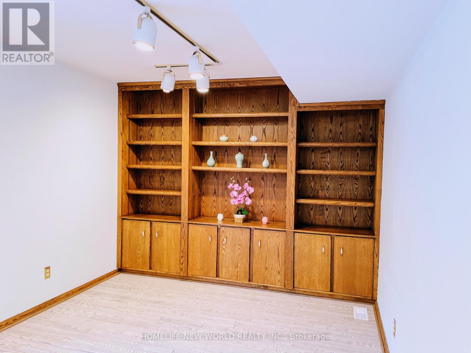 58 Marathon Crescent, Toronto, Ontario  M2R 2L7 - Photo 33 - C12475216