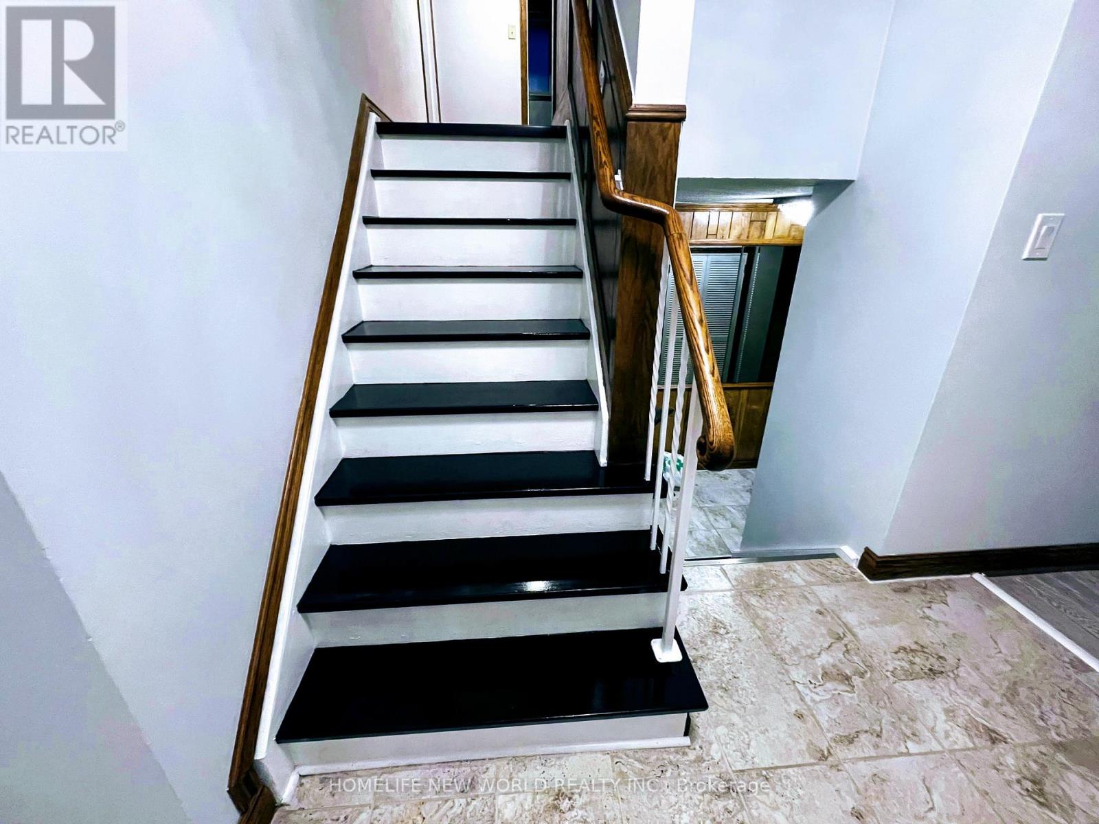 58 Marathon Crescent, Toronto, Ontario  M2R 2L7 - Photo 35 - C12475216