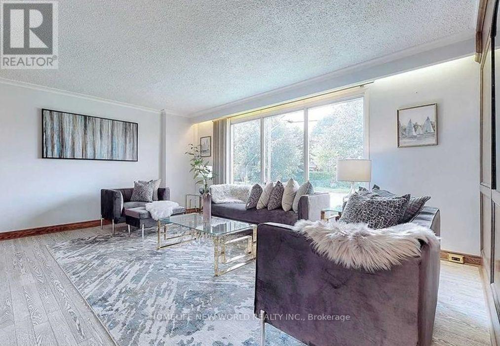 58 Marathon Crescent, Toronto, Ontario  M2R 2L7 - Photo 6 - C12475216