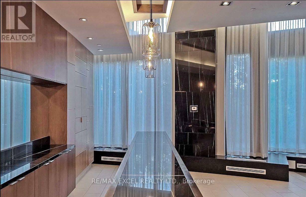 711 - 160 Vanderhoof Avenue, Toronto, Ontario  M4G 0B7 - Photo 10 - C12475269