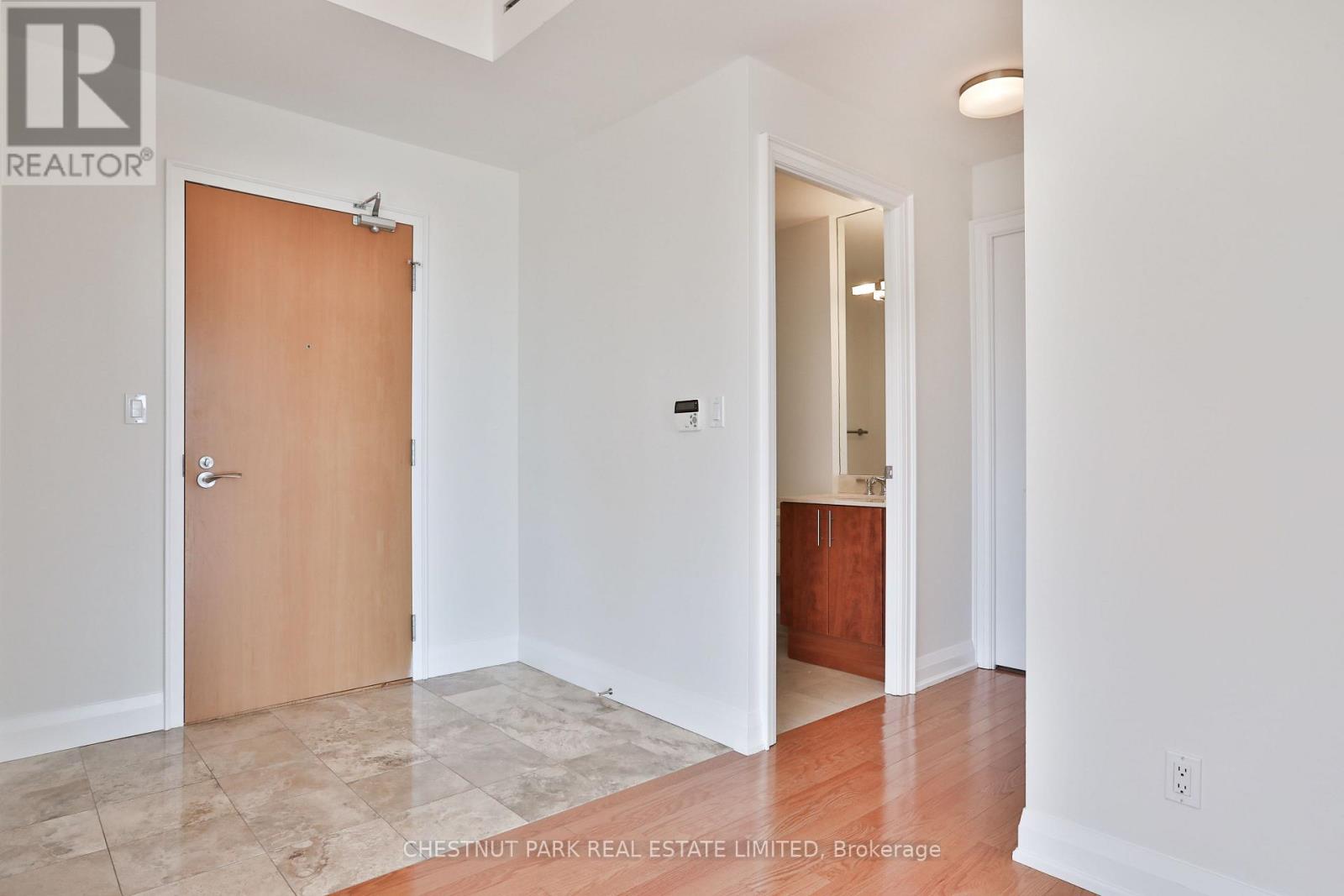 1002 - 1 Bedford Road, Toronto, Ontario  M5R 2B5 - Photo 17 - C12475275