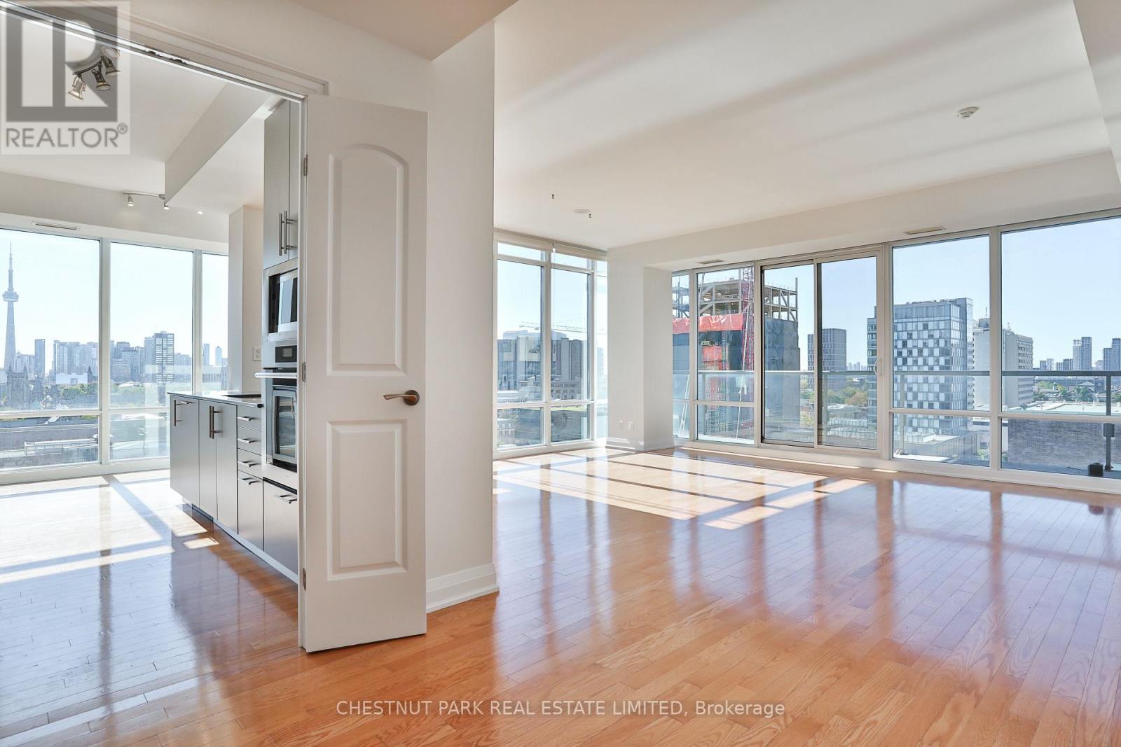 1002 - 1 Bedford Road, Toronto, Ontario  M5R 2B5 - Photo 5 - C12475275