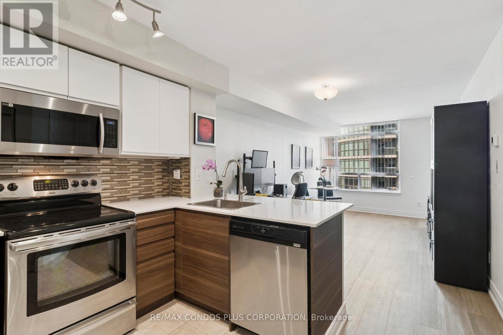 708 - 30 HARRISON GARDEN BOULEVARD, Toronto, Ontario