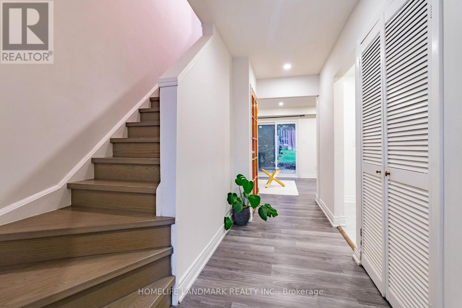 314 Sprucewood Court, Toronto, Ontario  M1W 1R1 - Photo 4 - E12475246
