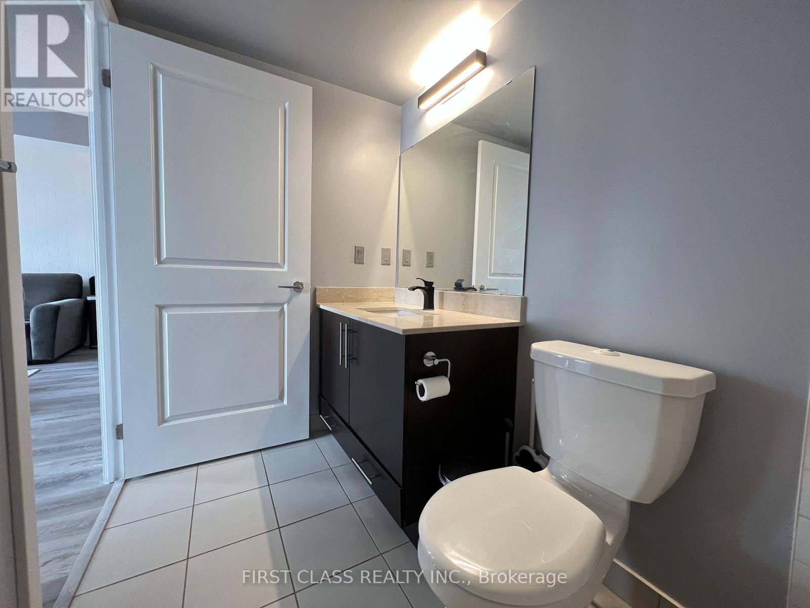819 - 8110 Birchmount Road, Markham, Ontario  L6G 0E3 - Photo 10 - N12475210