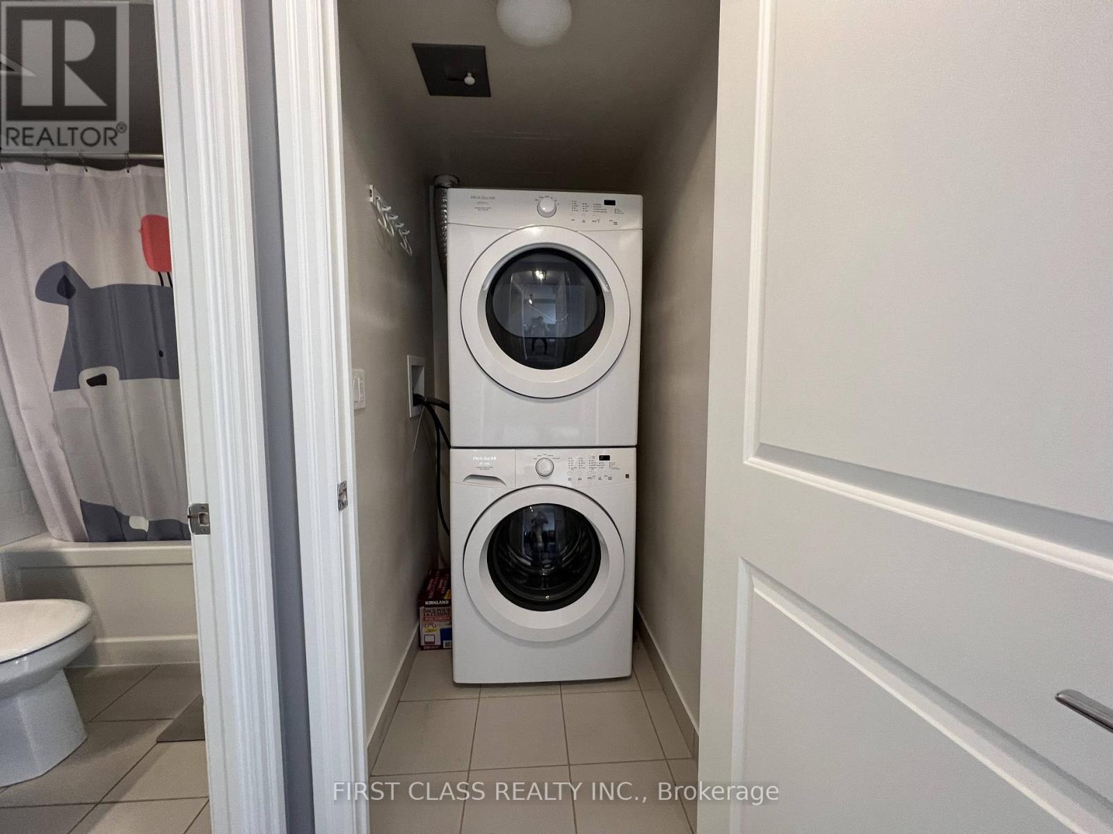 819 - 8110 Birchmount Road, Markham, Ontario  L6G 0E3 - Photo 11 - N12475210