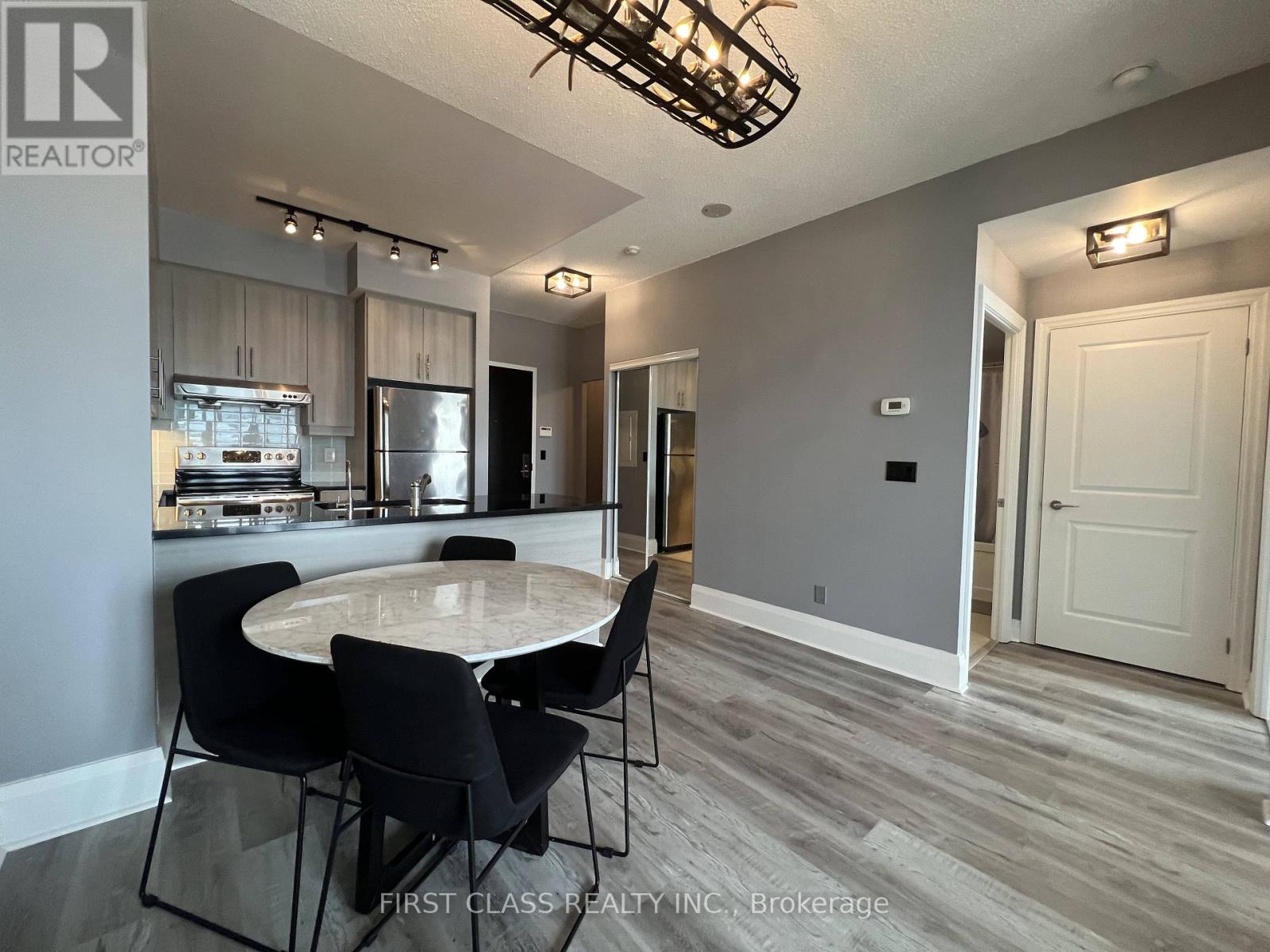 819 - 8110 Birchmount Road, Markham, Ontario  L6G 0E3 - Photo 2 - N12475210