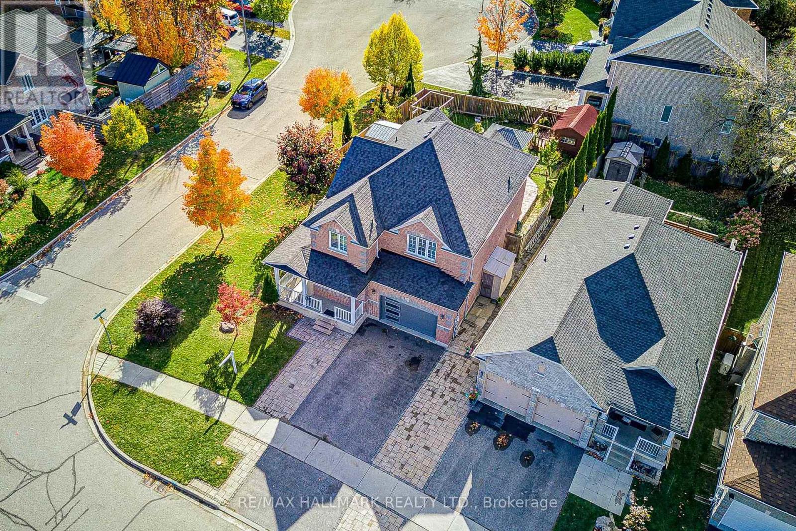 8 Glendower Crescent, Georgina (Keswick North), Ontario  L4P 0A5 - Photo 5 - N12475213