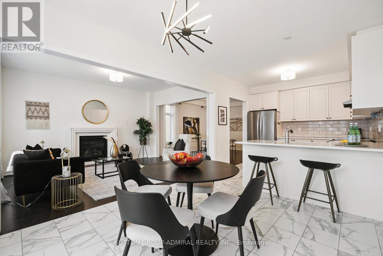 15 John Smith Street, East Gwillimbury, Ontario  L9N 0S7 - Photo 11 - N12475218