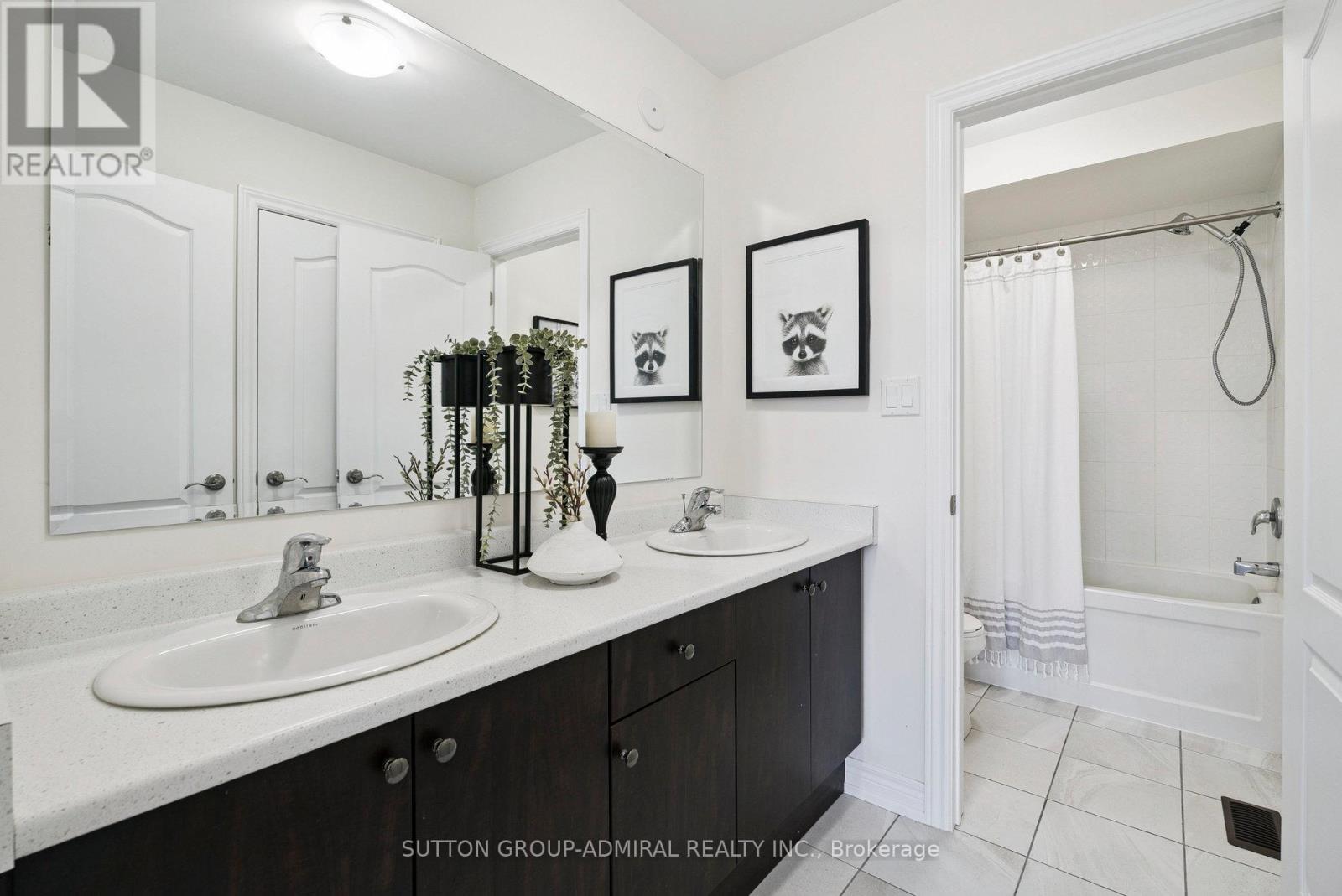 15 John Smith Street, East Gwillimbury, Ontario  L9N 0S7 - Photo 28 - N12475218