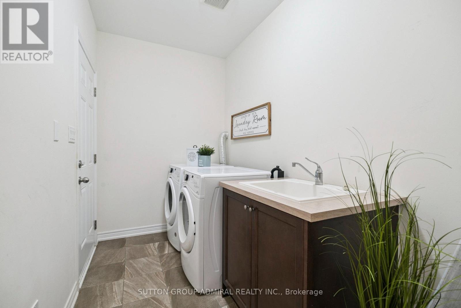15 John Smith Street, East Gwillimbury, Ontario  L9N 0S7 - Photo 46 - N12475218