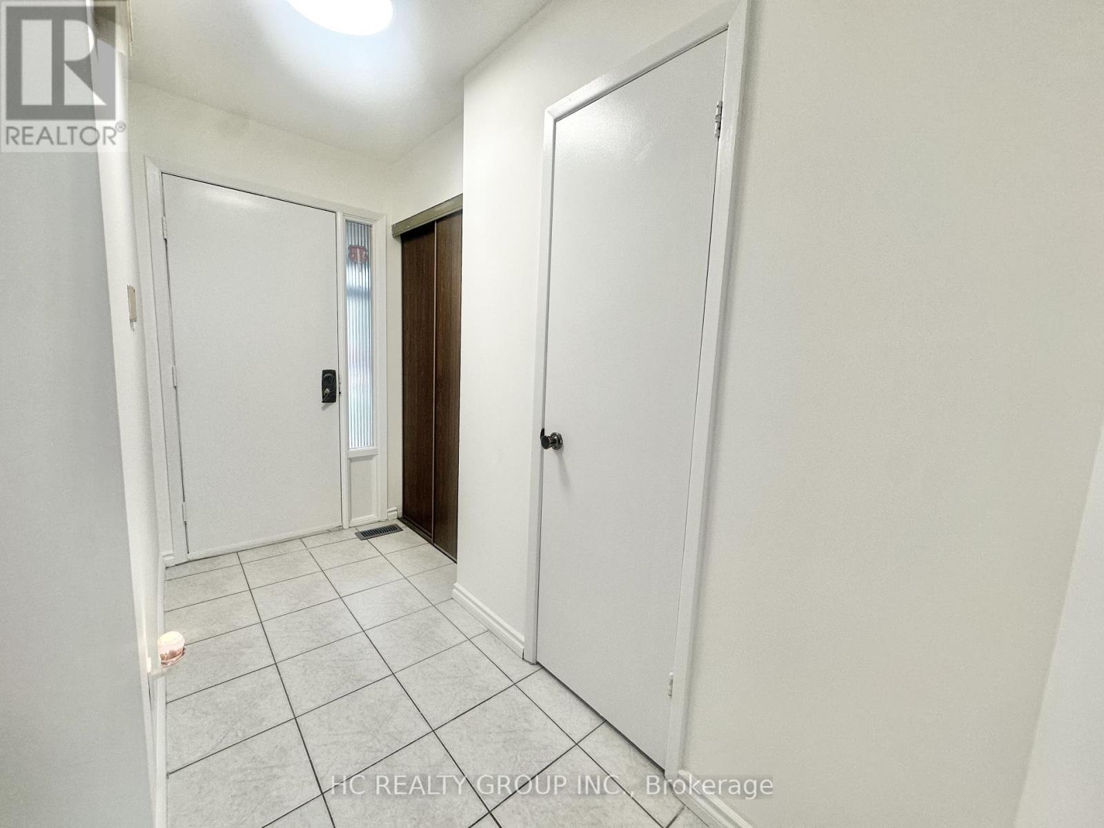 49 Carey Crescent, Markham, Ontario  L3R 3E6 - Photo 11 - N12475230