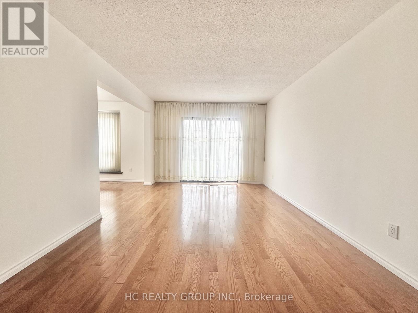49 Carey Crescent, Markham, Ontario  L3R 3E6 - Photo 4 - N12475230