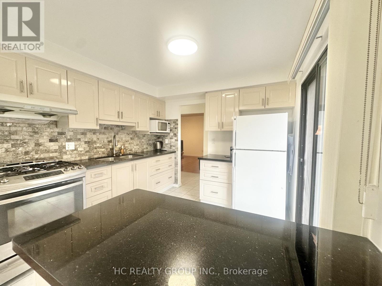 49 Carey Crescent, Markham, Ontario  L3R 3E6 - Photo 7 - N12475230