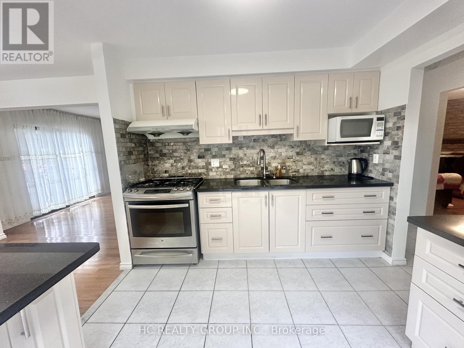 49 Carey Crescent, Markham, Ontario  L3R 3E6 - Photo 8 - N12475230