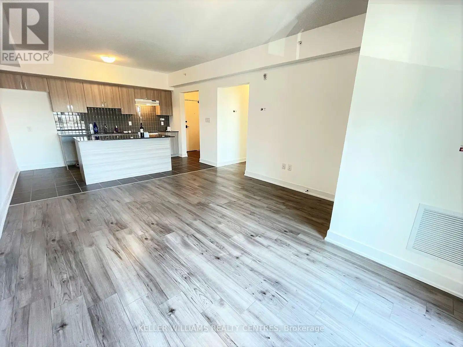 107 - 6 Spice Way, Barrie, Ontario  L9J 0J9 - Photo 7 - S12475198