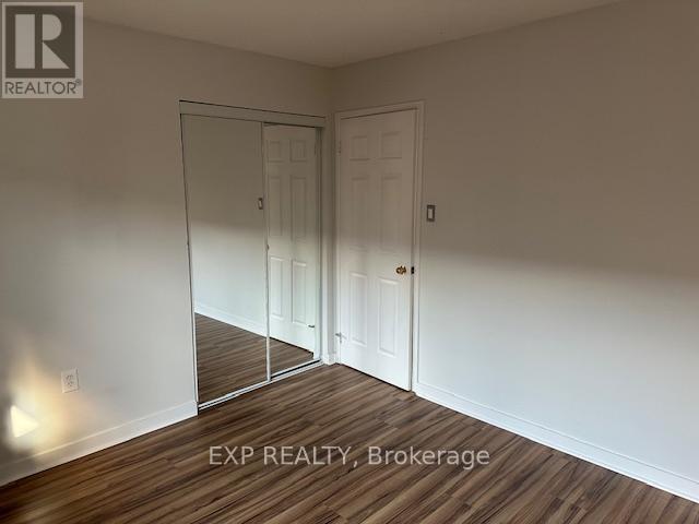Upper - 16 Lucas Avenue, Barrie, Ontario  L4N 9N1 - Photo 5 - S12475257