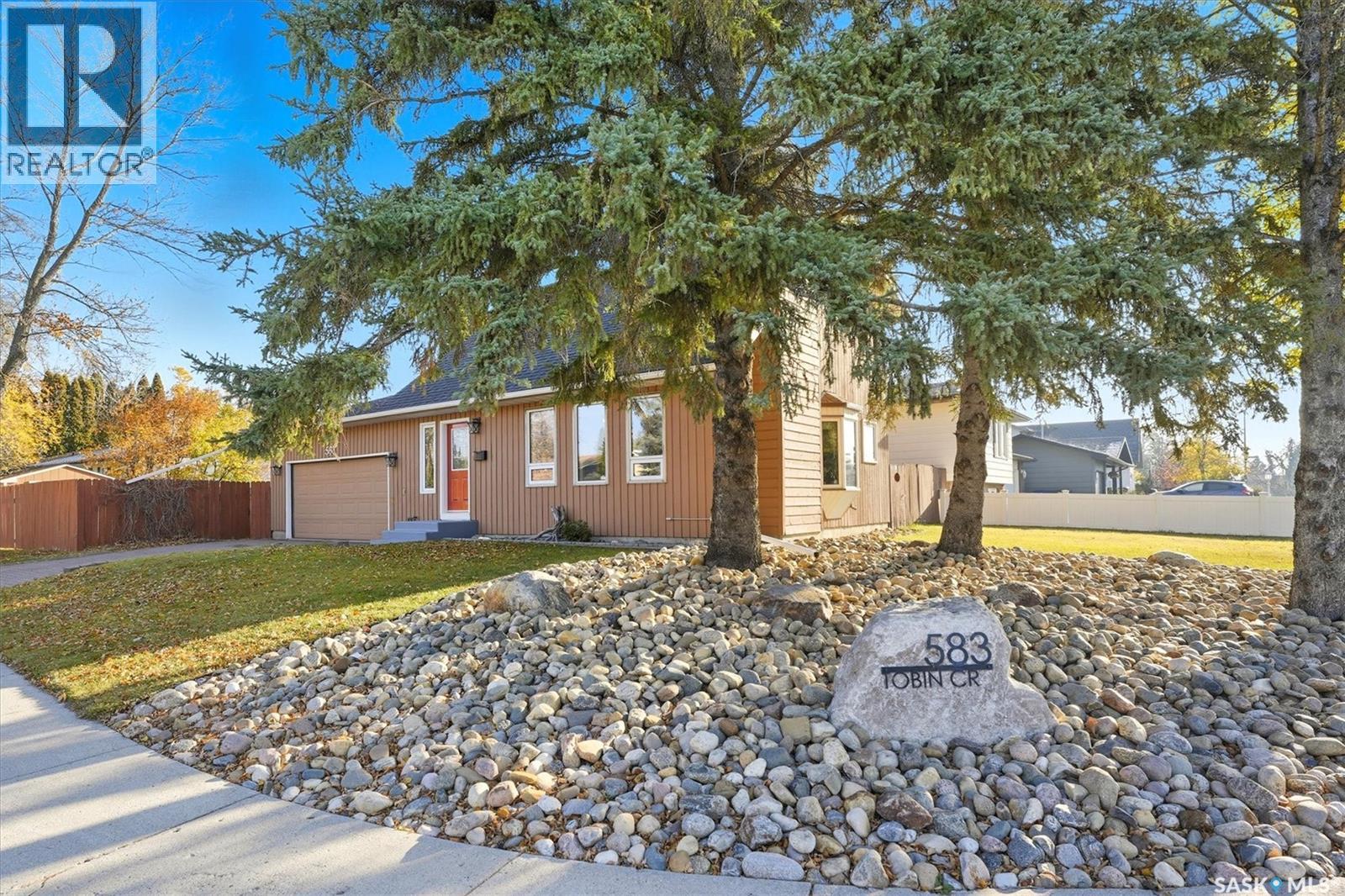 583 Tobin Crescent, Saskatoon, Saskatchewan  S7K 4N9 - Photo 2 - SK021437