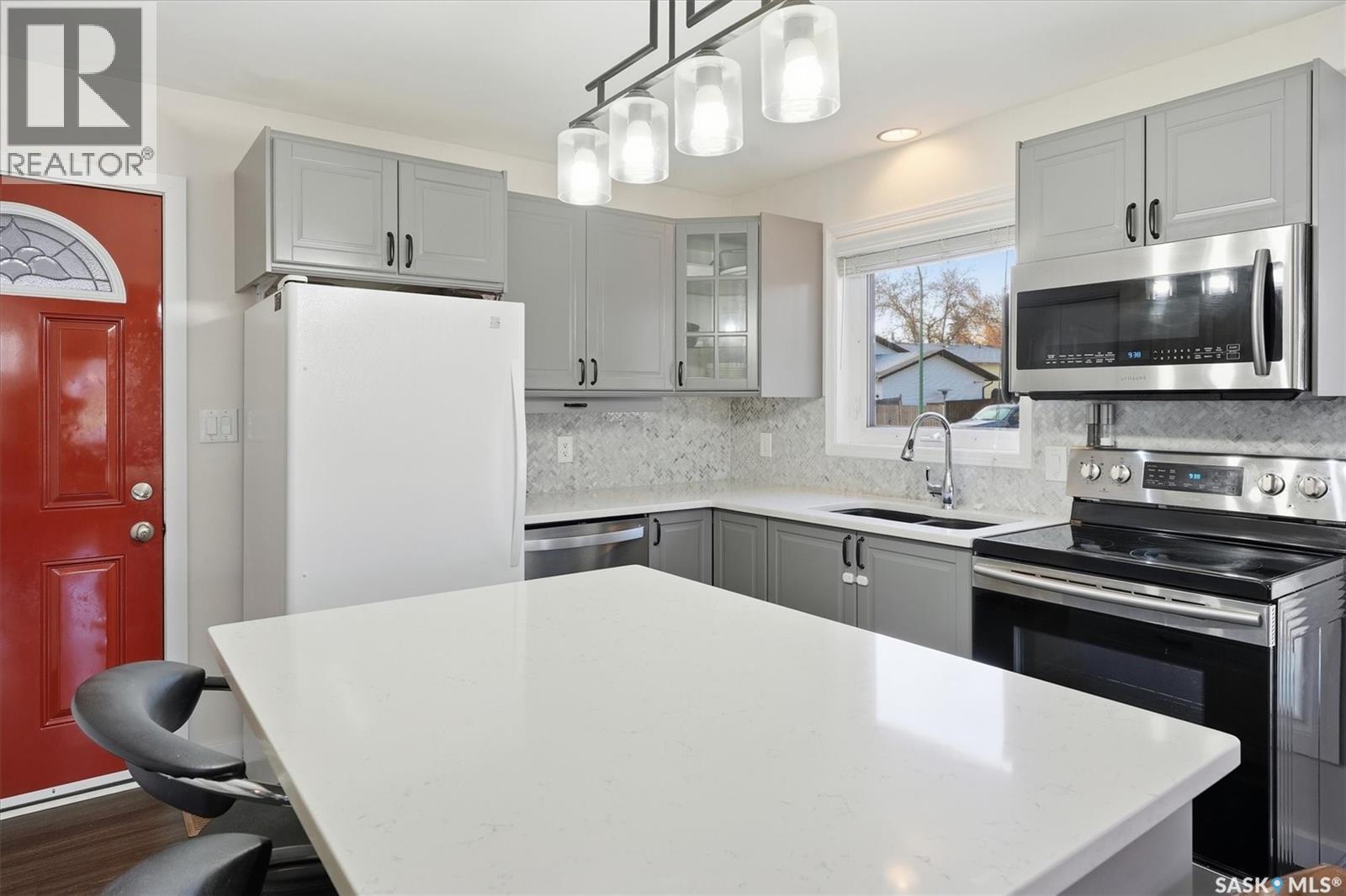 583 Tobin Crescent, Saskatoon, Saskatchewan  S7K 4N9 - Photo 8 - SK021437
