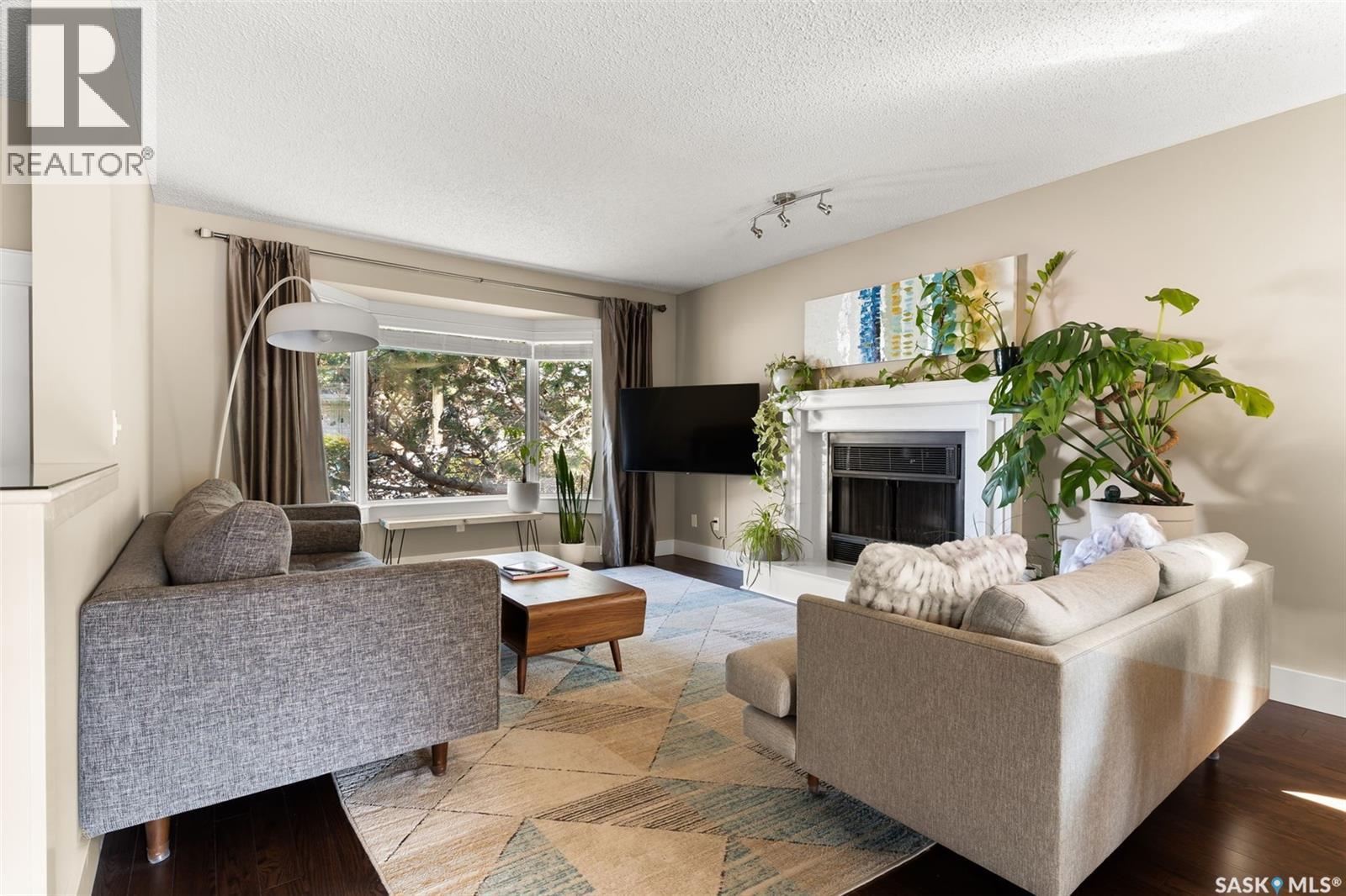2431 Glamis Place E, Regina, Saskatchewan  S4V 1A5 - Photo 2 - SK021390