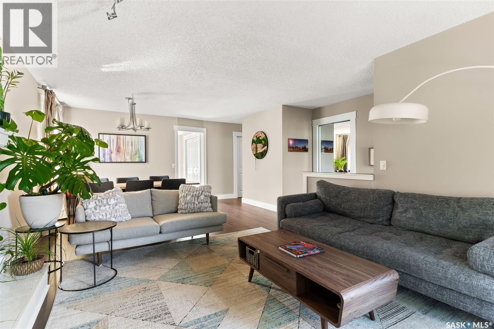 2431 Glamis Place E, Regina, Saskatchewan  S4V 1A5 - Photo 3 - SK021390