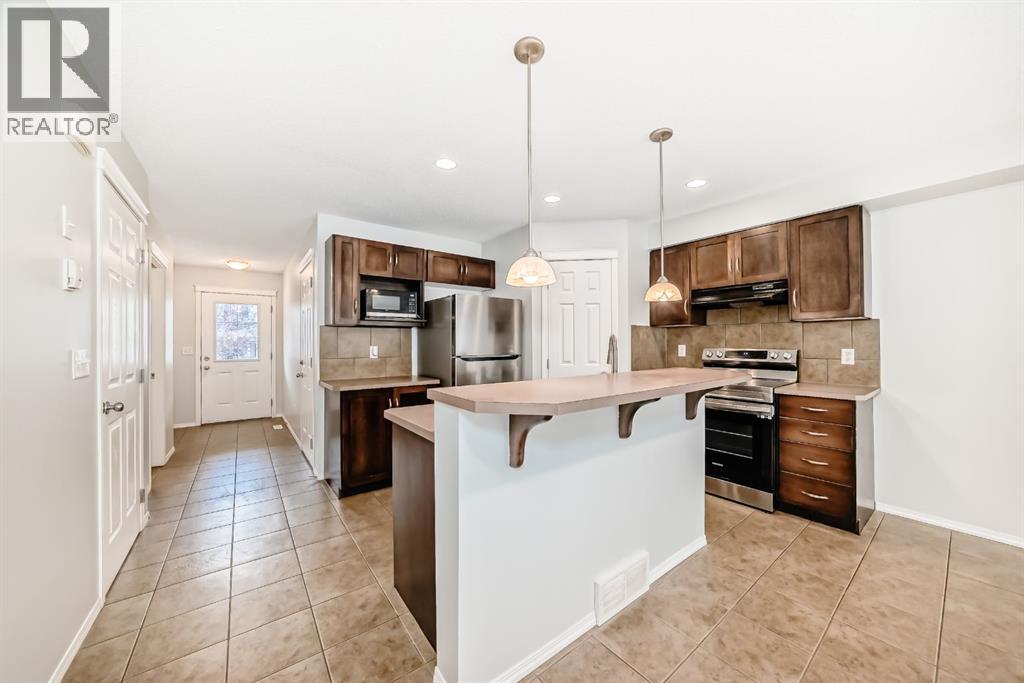 104 Country Village Lane Ne, Calgary, Alberta  T3K 0E8 - Photo 4 - A2265635