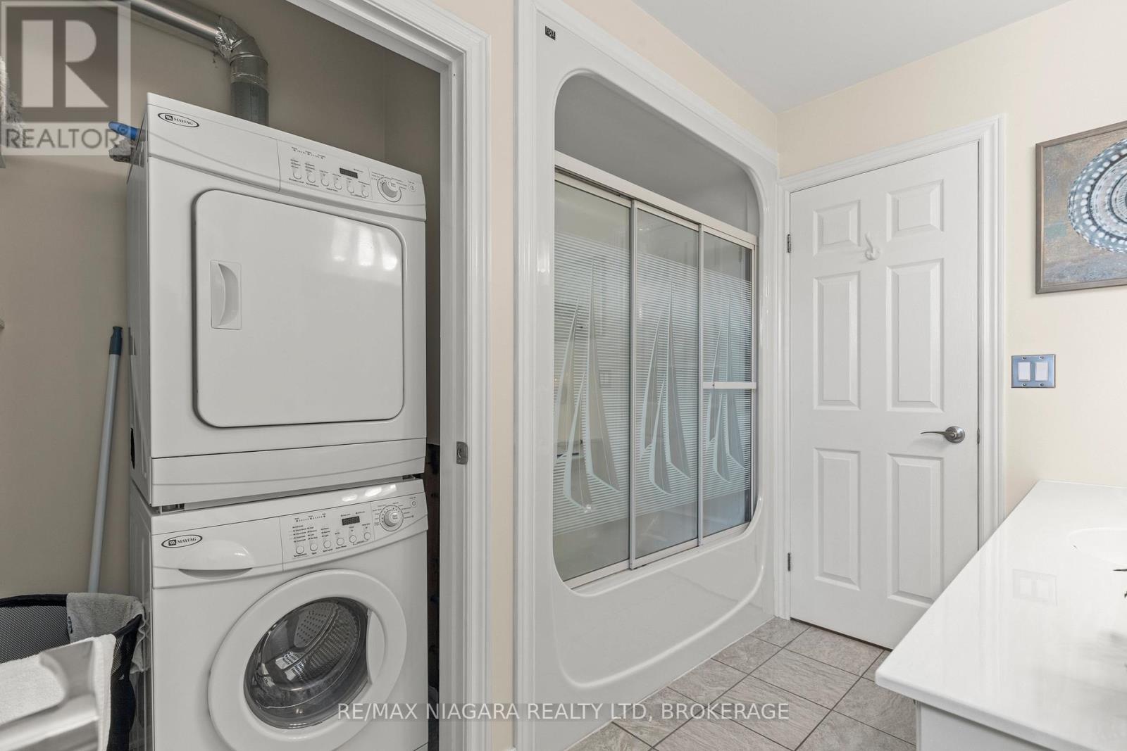 57 Wellandvale Drive, Welland, Ontario  L3C 7C5 - Photo 16 - X12475291