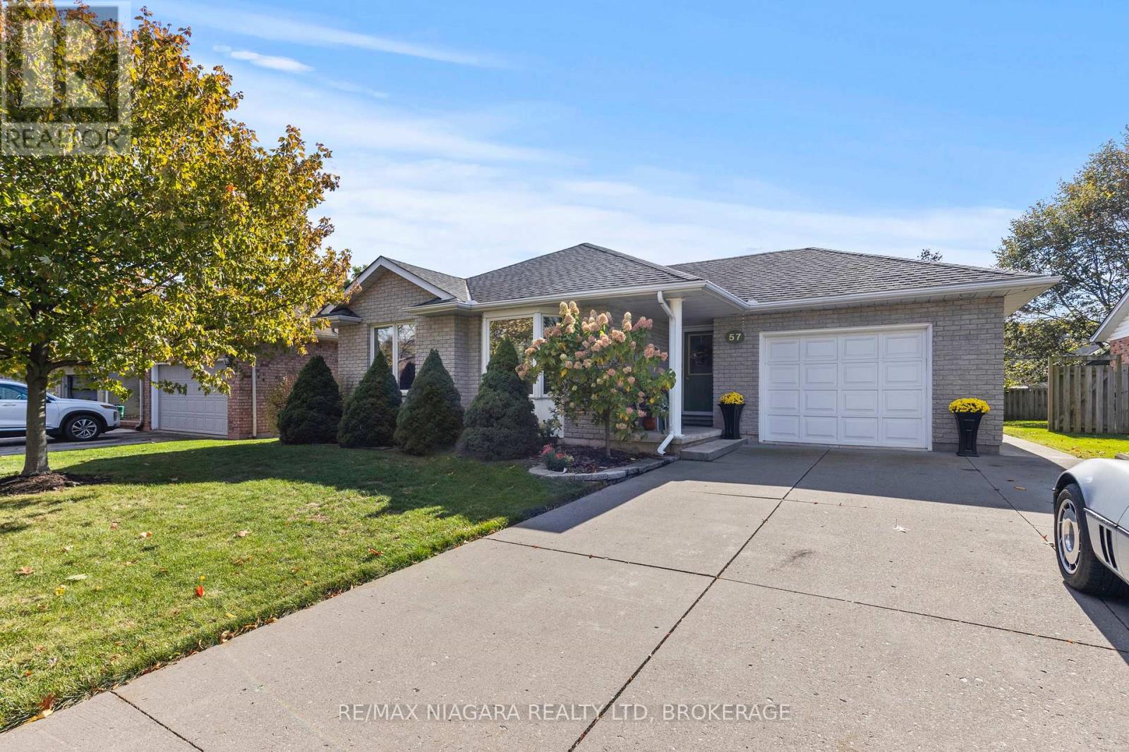 57 Wellandvale Drive, Welland, Ontario  L3C 7C5 - Photo 3 - X12475291