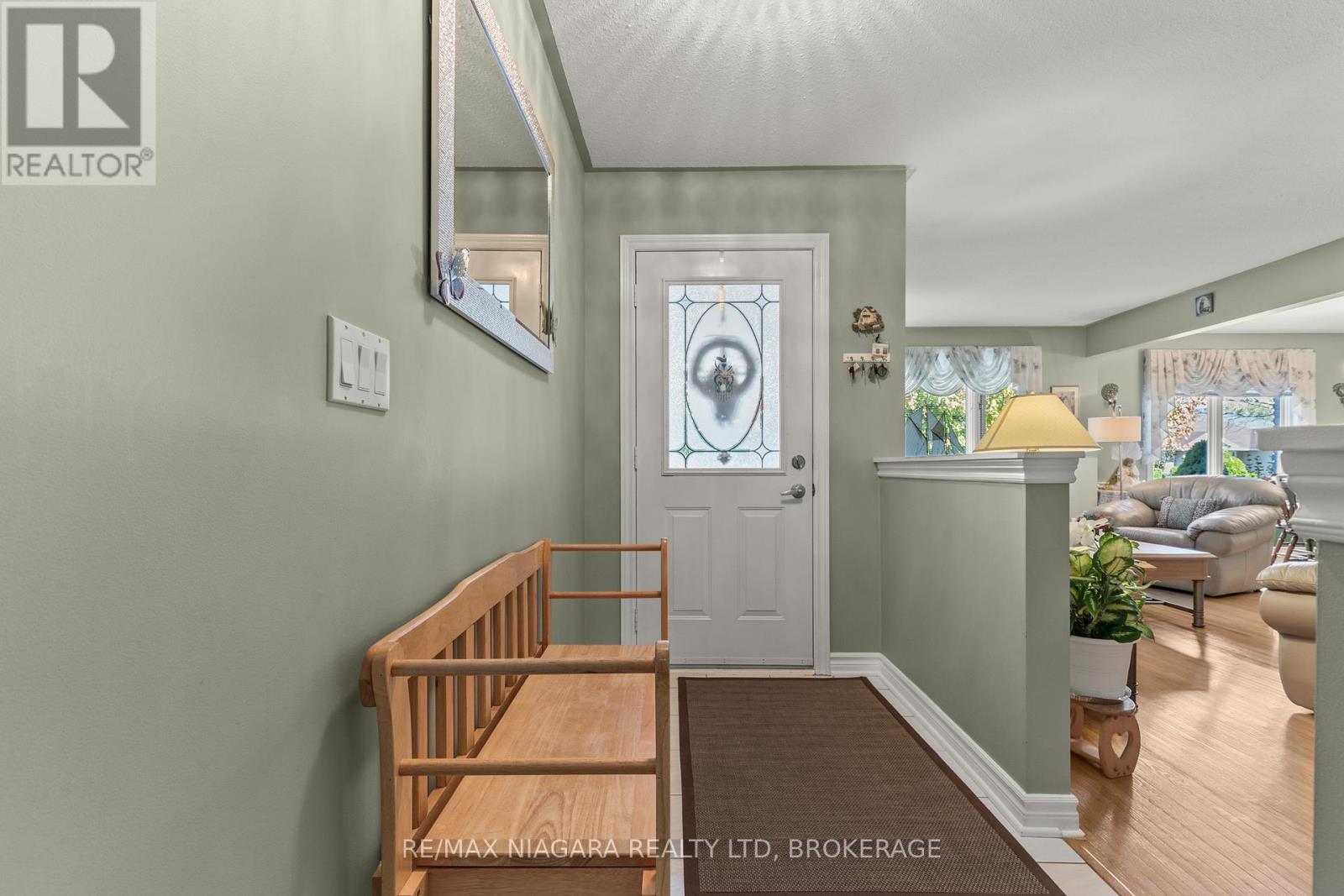 57 Wellandvale Drive, Welland, Ontario  L3C 7C5 - Photo 4 - X12475291