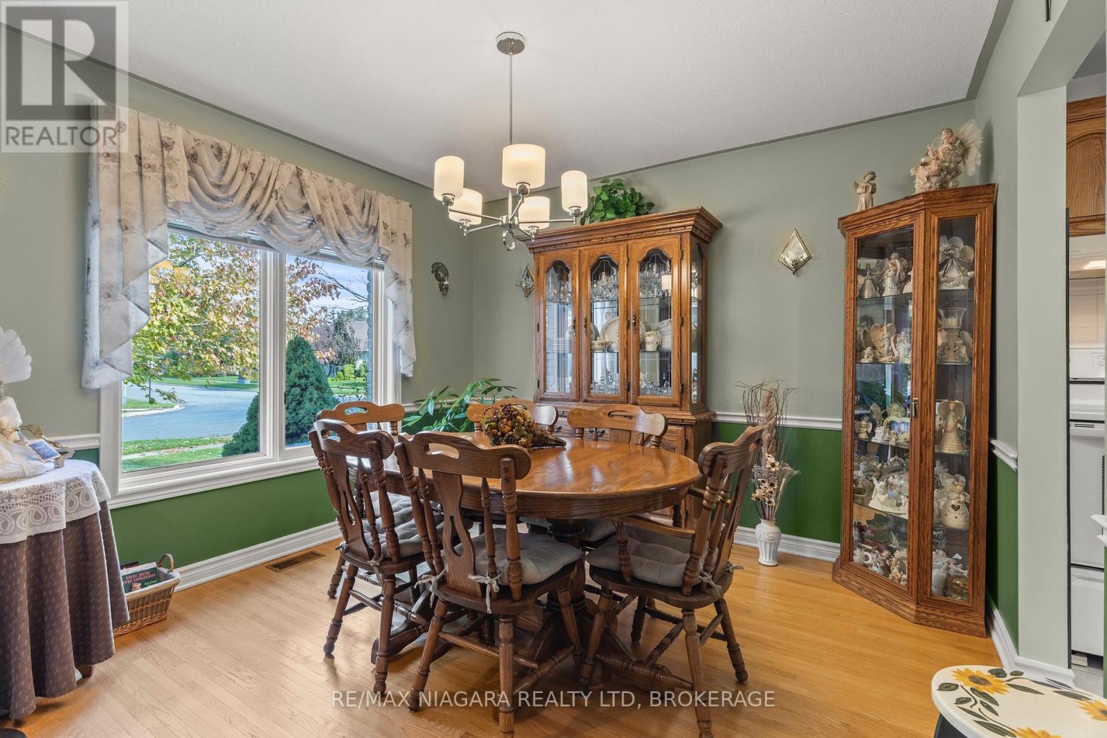 57 Wellandvale Drive, Welland, Ontario  L3C 7C5 - Photo 8 - X12475291