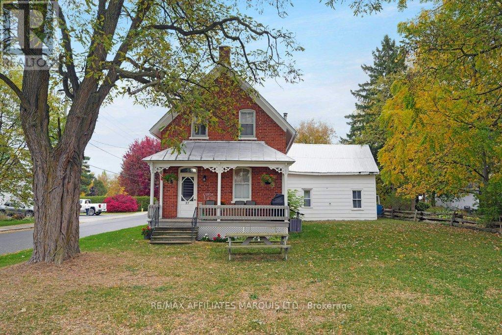 27 Marlborough Street, North Glengarry, Ontario  K0C 1T0 - Photo 2 - X12475299