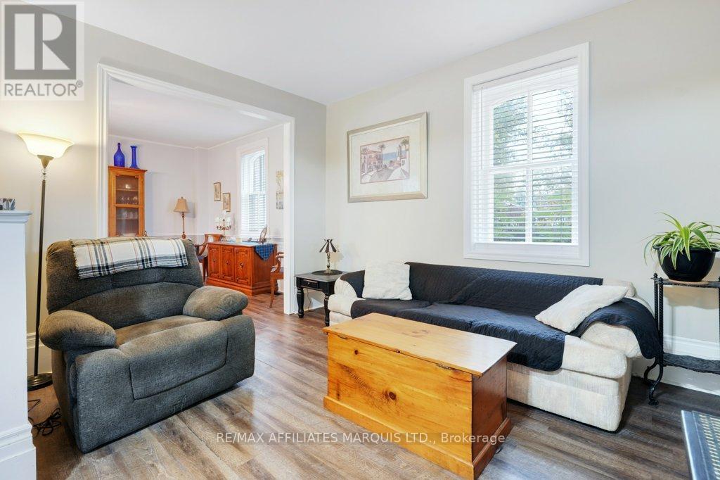 27 Marlborough Street, North Glengarry, Ontario  K0C 1T0 - Photo 9 - X12475299
