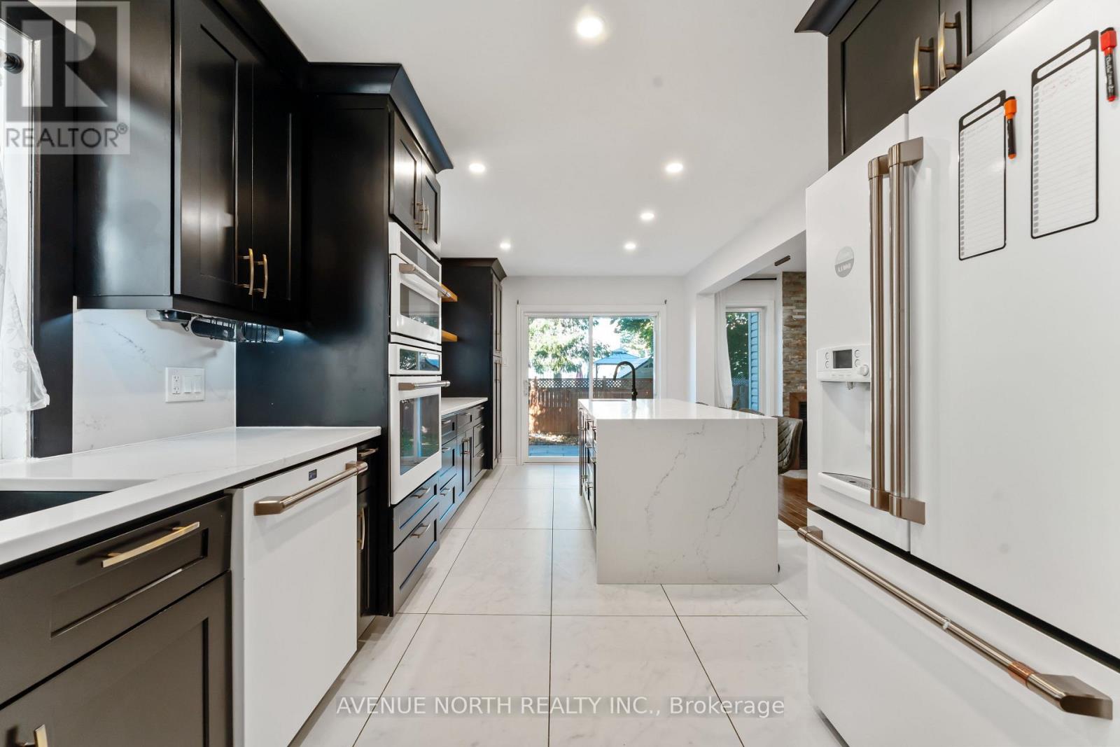 33 Sarrazin Way, Ottawa, Ontario  K2J 4A5 - Photo 13 - X12475236