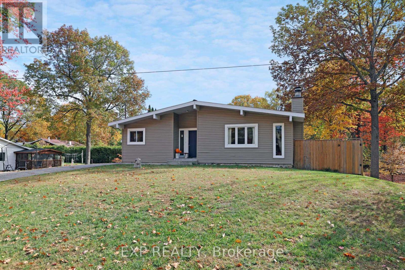 136 Resthaven Avenue, Ottawa, Ontario  K0A 3M0 - Photo 2 - X12475244