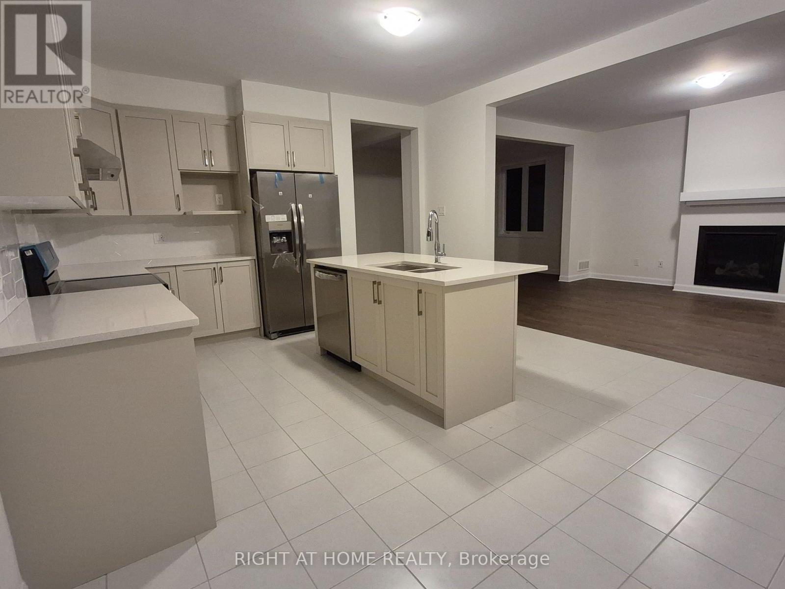 139 Invention Boulevard, Ottawa, Ontario  K2W 0L9 - Photo 10 - X12475281