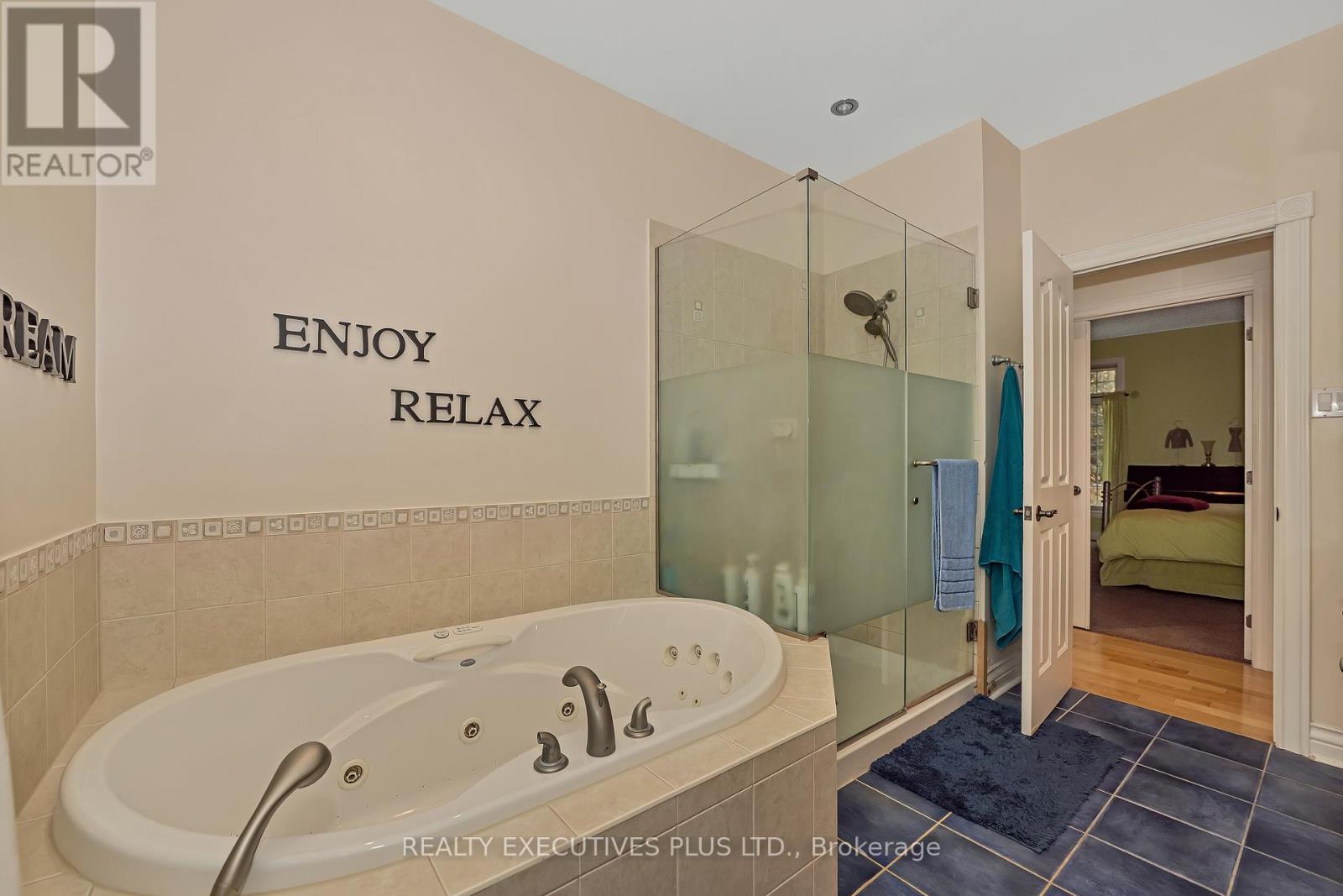 2660 Dubois Street, Clarence-Rockland, Ontario  K4K 1K7 - Photo 17 - X12474466