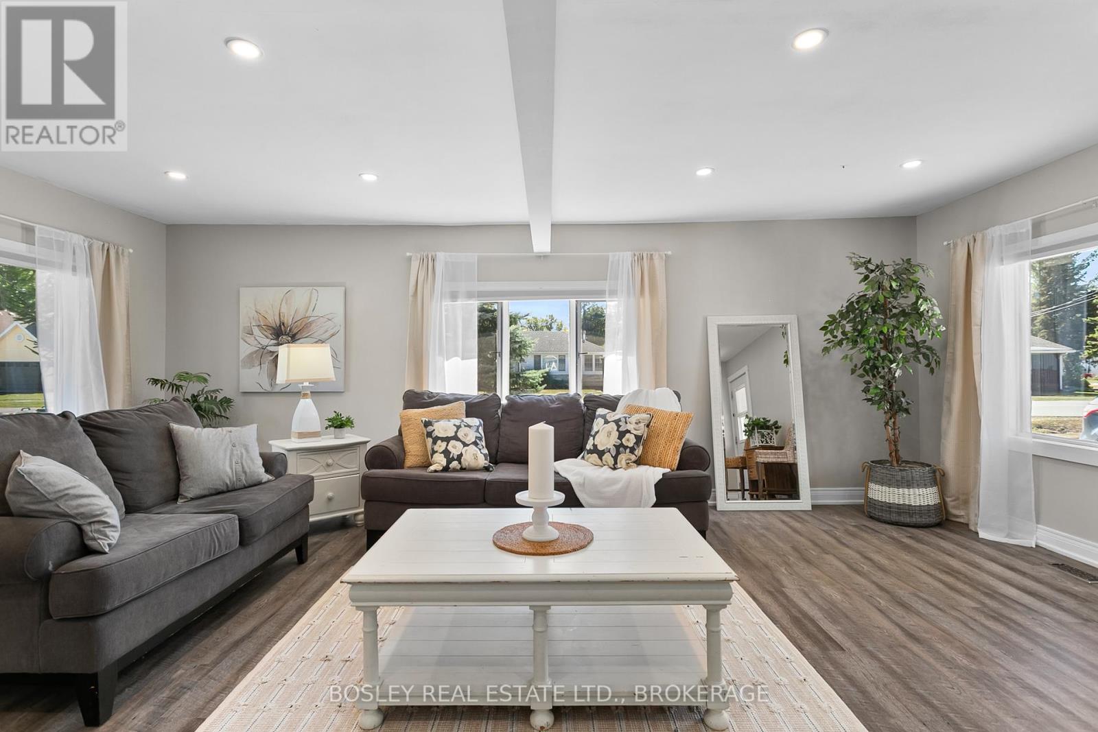 3732 Concord Avenue, Fort Erie, Ontario  L0S 1B0 - Photo 3 - X12343839